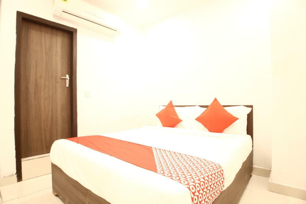 Oyo Flagship 29984 Seven Heaven Hotel New Delhi